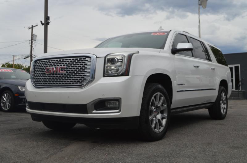 GMC Yukon XL Denali 4WD 2017