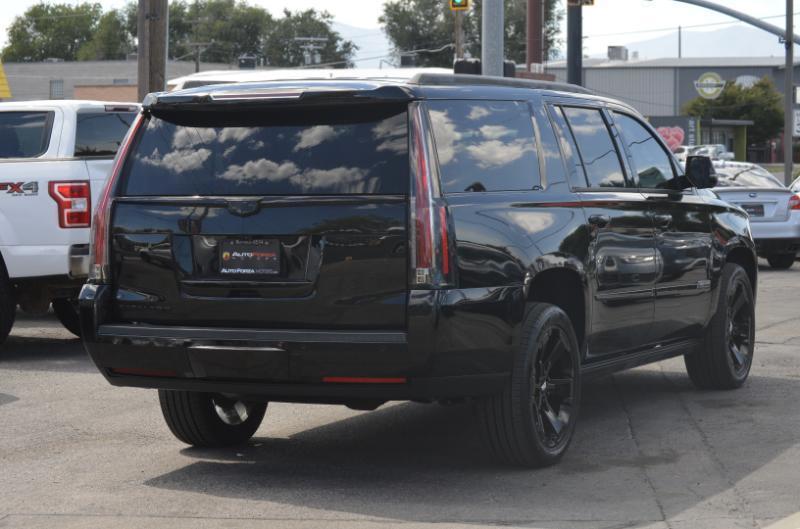 Cadillac Escalade ESV Platinum 4WD 2018
