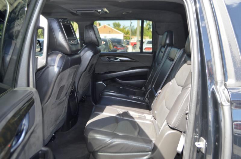 Cadillac Escalade ESV Platinum 4WD 2018