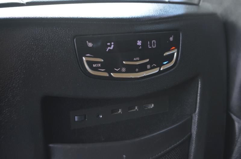 Cadillac Escalade ESV Platinum 4WD 2018
