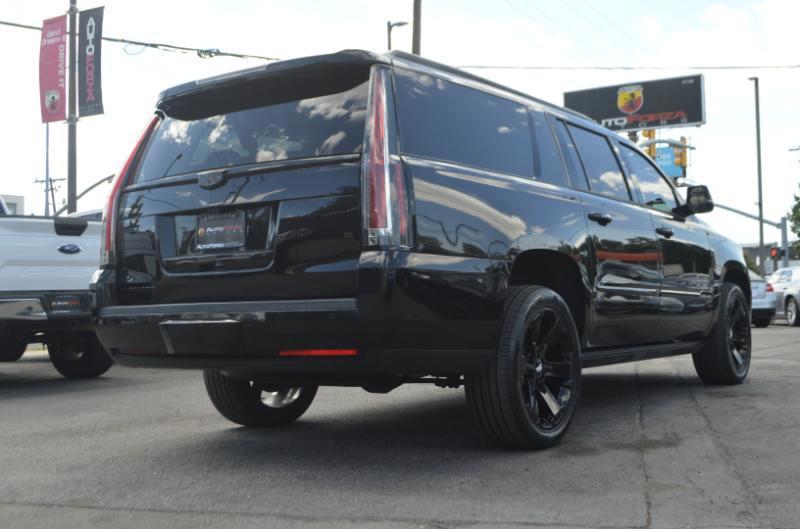 Cadillac Escalade ESV Platinum 4WD 2018