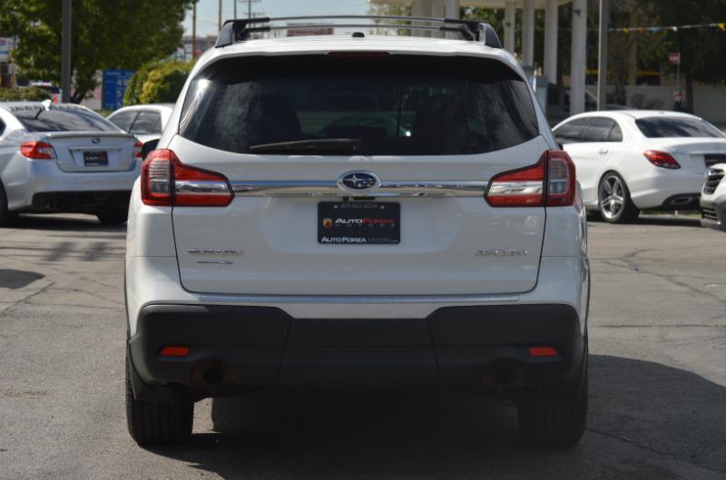 Subaru Ascent Base 8-Passenger 2019