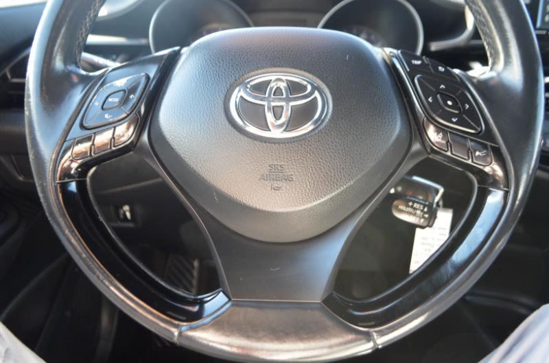 Toyota C-HR XLE 2018