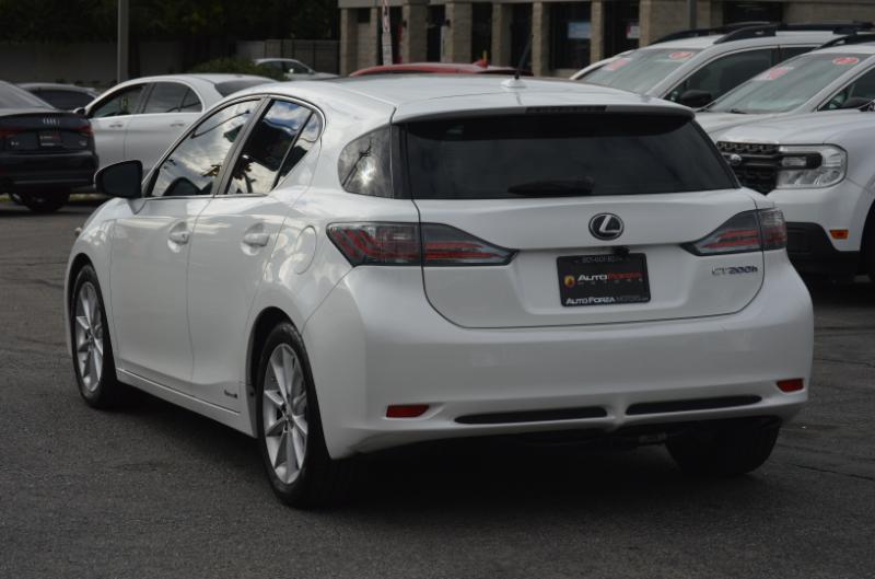 Lexus CT 200h Base 2013