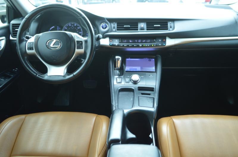Lexus CT 200h Base 2013