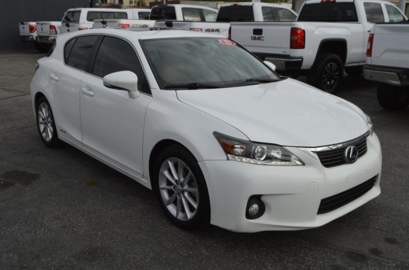 Lexus CT 200h Base 2013