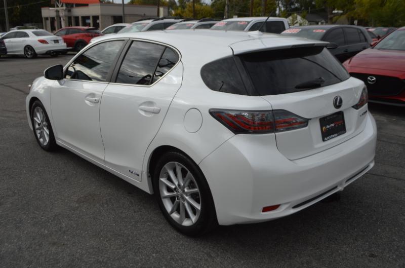 Lexus CT 200h Base 2013