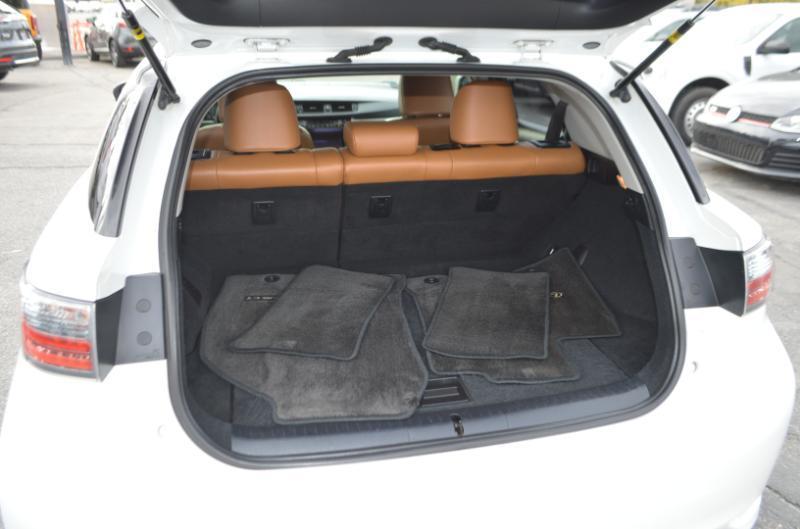 Lexus CT 200h Base 2013