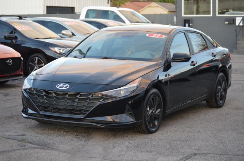 Hyundai Elantra Blue Hybrid 2023