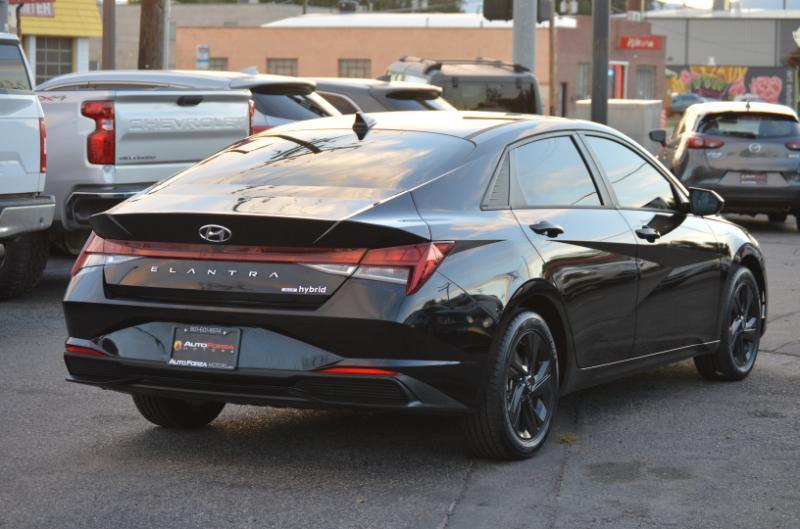 Hyundai Elantra Blue Hybrid 2023