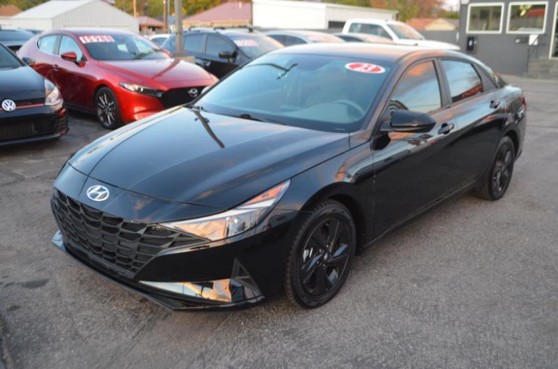 Hyundai Elantra Blue Hybrid 2023