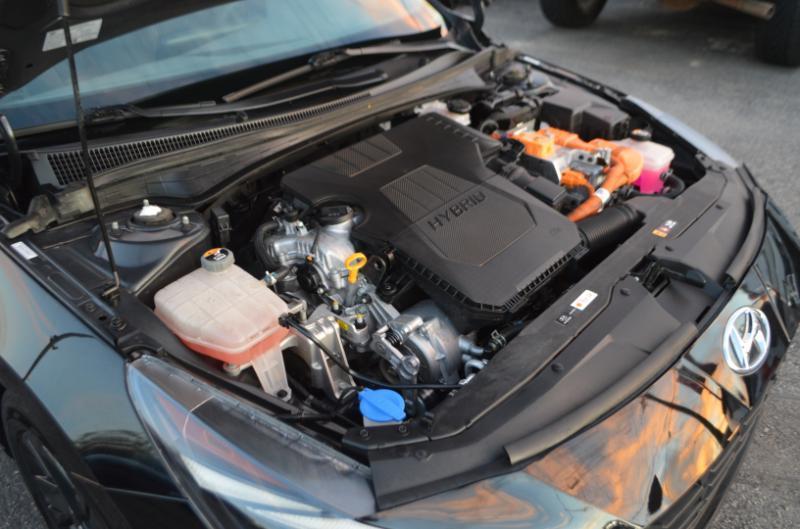 Hyundai Elantra Blue Hybrid 2023