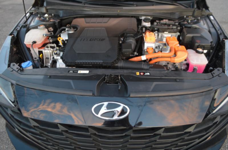 Hyundai Elantra Blue Hybrid 2023