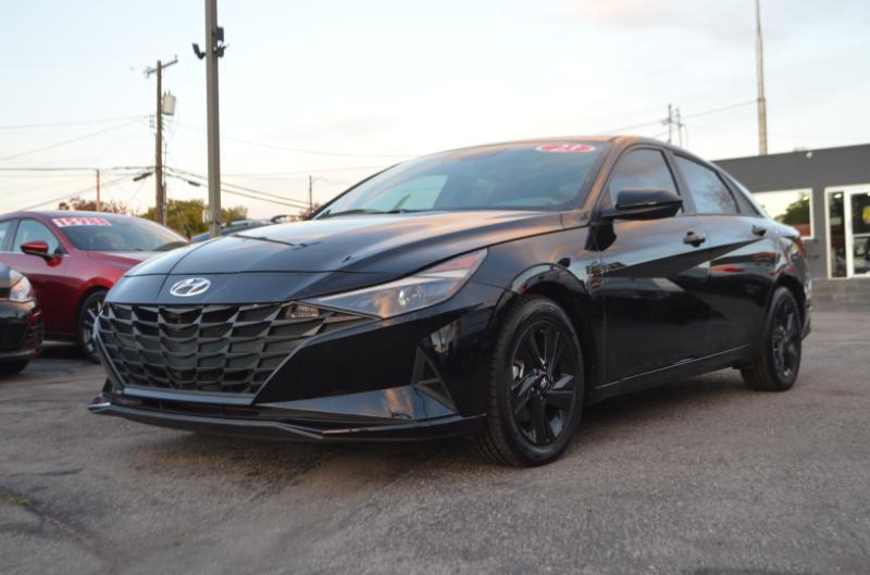 Hyundai Elantra Blue Hybrid 2023