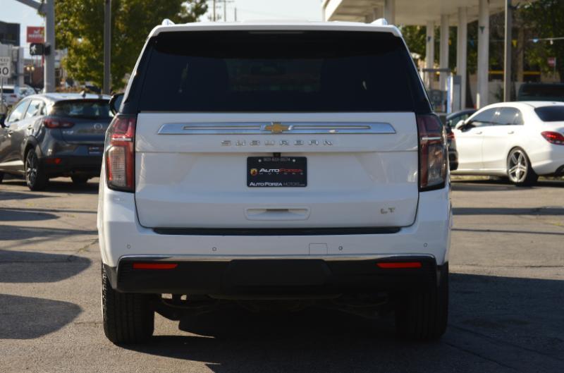 Chevrolet Suburban LT 4WD 2021