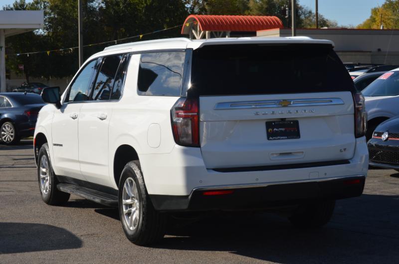 Chevrolet Suburban LT 4WD 2021