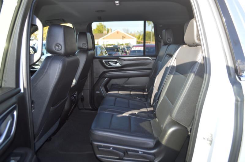Chevrolet Suburban LT 4WD 2021