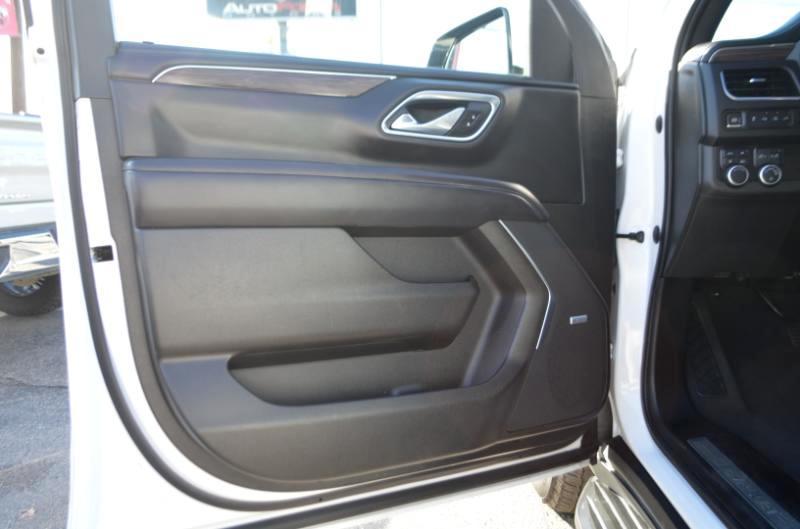 Chevrolet Suburban LT 4WD 2021