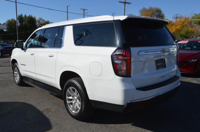 Chevrolet Suburban LT 4WD 2021