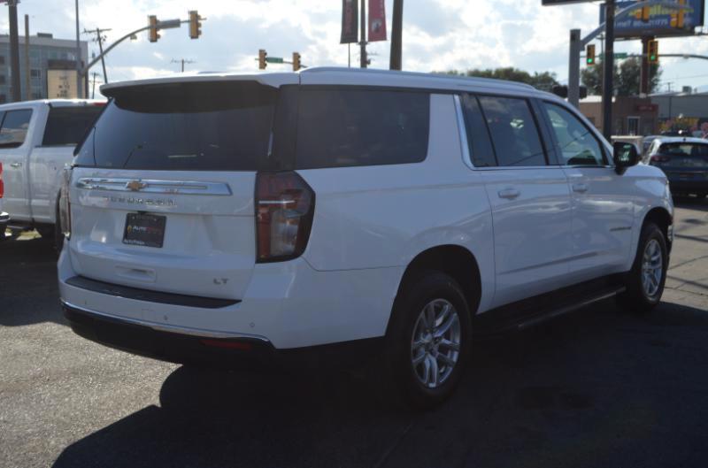 Chevrolet Suburban LT 4WD 2021