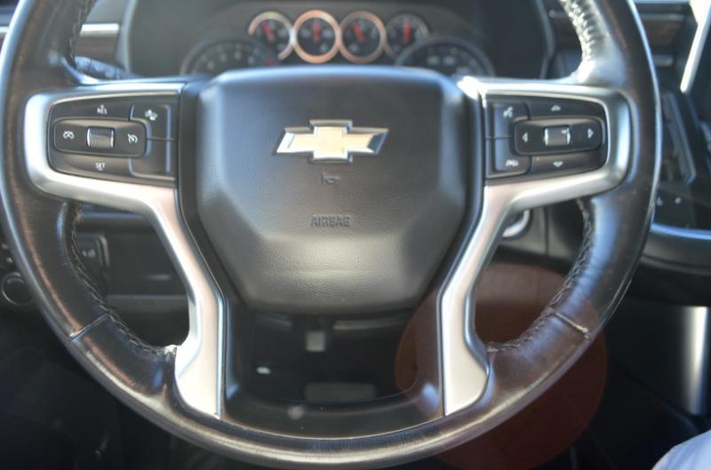 Chevrolet Suburban LT 4WD 2021