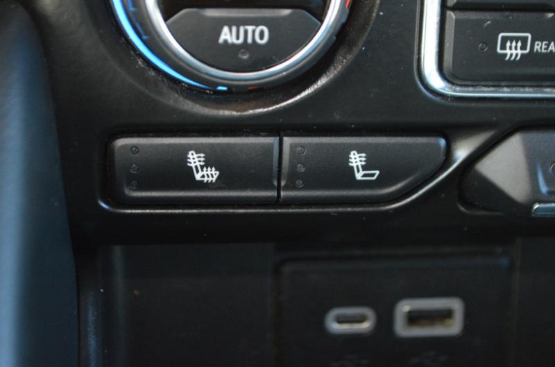 Chevrolet Suburban LT 4WD 2021