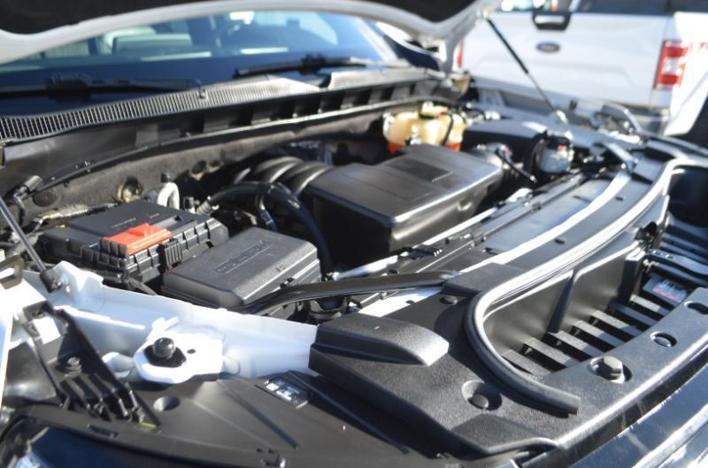 Chevrolet Suburban LT 4WD 2021