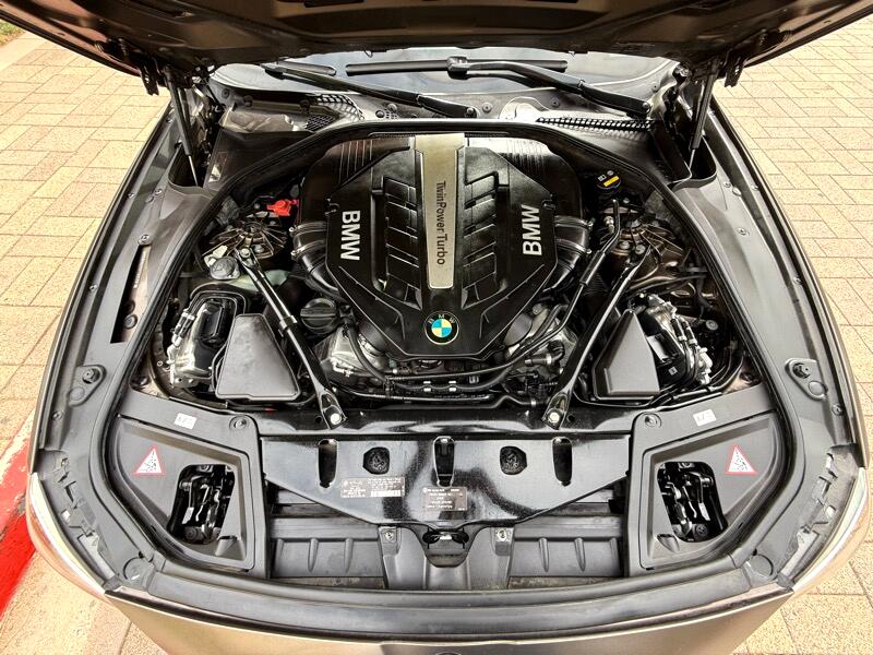 BMW 5-Series 550i 2015 BMW 5-Series 550i 2015