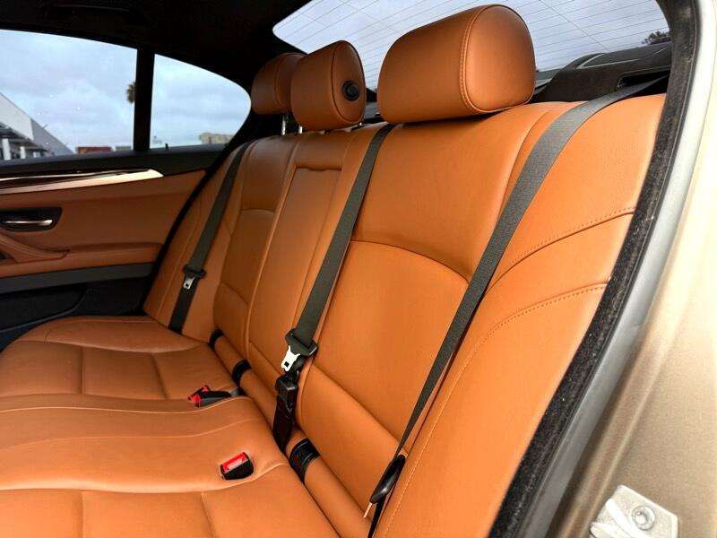 BMW 5-Series 550i 2015 BMW 5-Series 550i 2015
