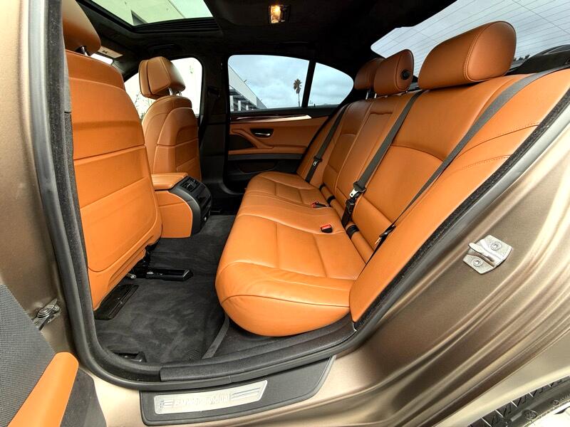 BMW 5-Series 550i 2015 BMW 5-Series 550i 2015