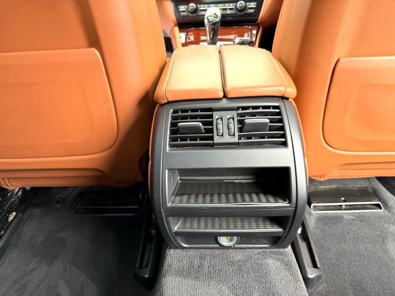 BMW 5-Series 550i 2015 BMW 5-Series 550i 2015