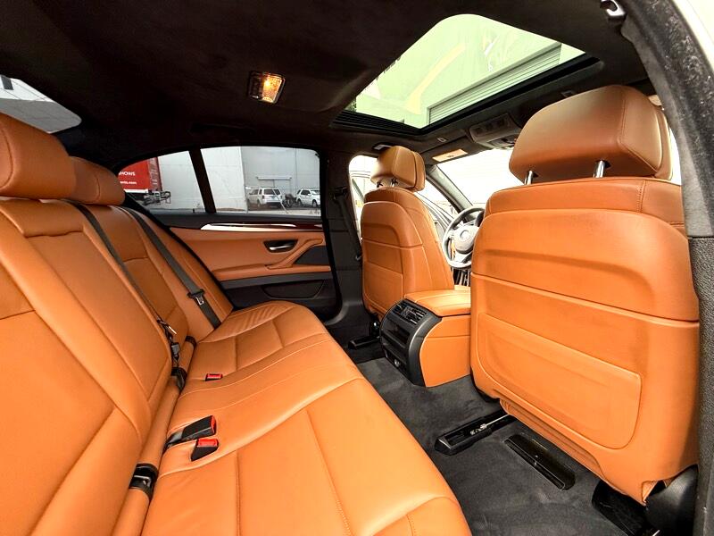 BMW 5-Series 550i 2015 BMW 5-Series 550i 2015