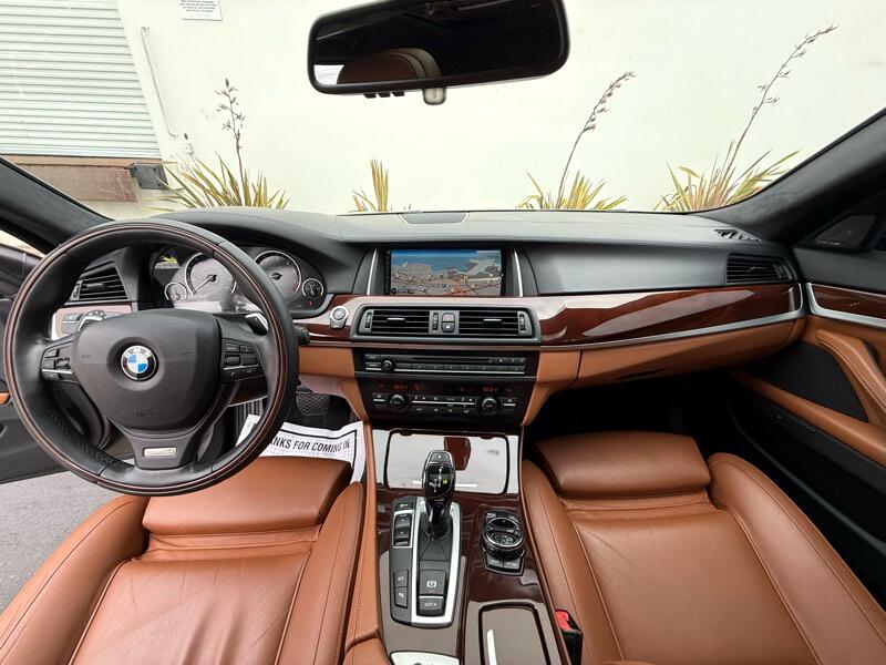 BMW 5-Series 550i 2015 BMW 5-Series 550i 2015