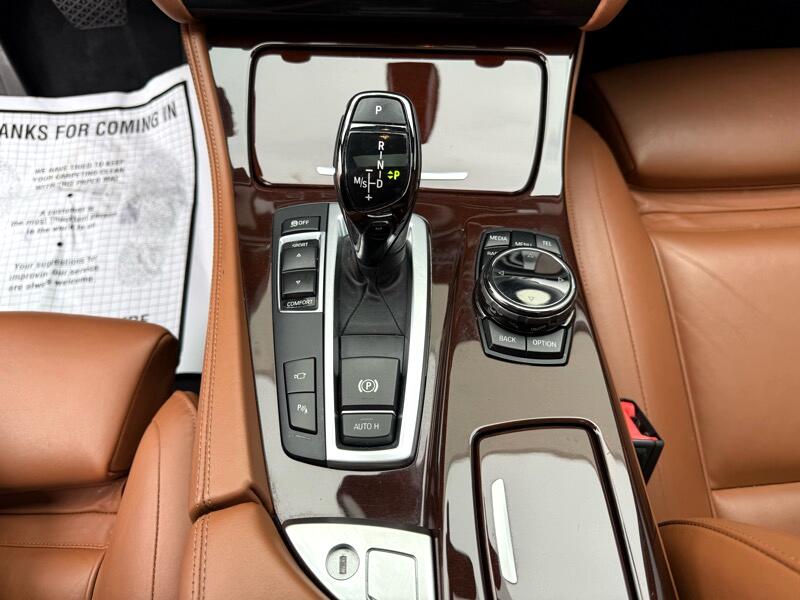 BMW 5-Series 550i 2015 BMW 5-Series 550i 2015