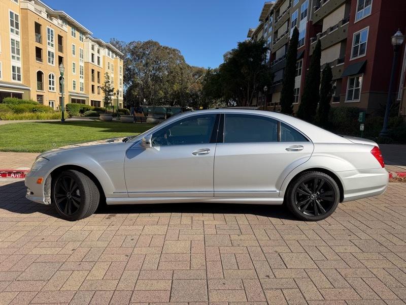 Mercedes-Benz S-Class S550 2010