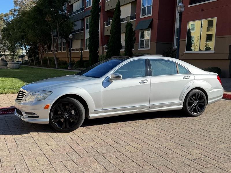 Mercedes-Benz S-Class S550 2010