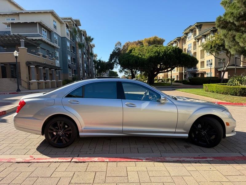 Mercedes-Benz S-Class S550 2010