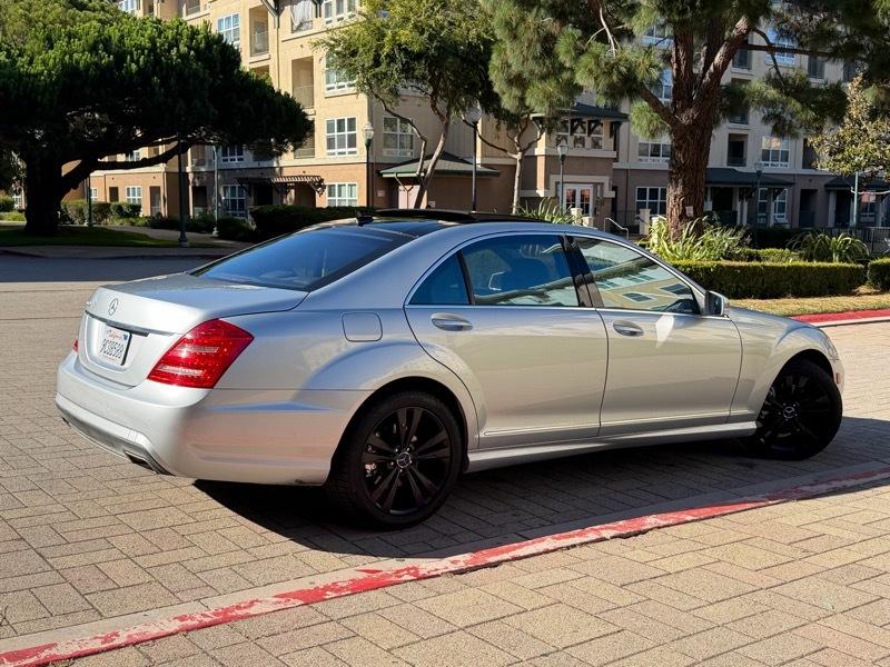 Mercedes-Benz S-Class S550 2010