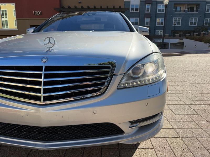 Mercedes-Benz S-Class S550 2010