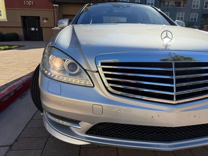 Mercedes-Benz S-Class S550 2010