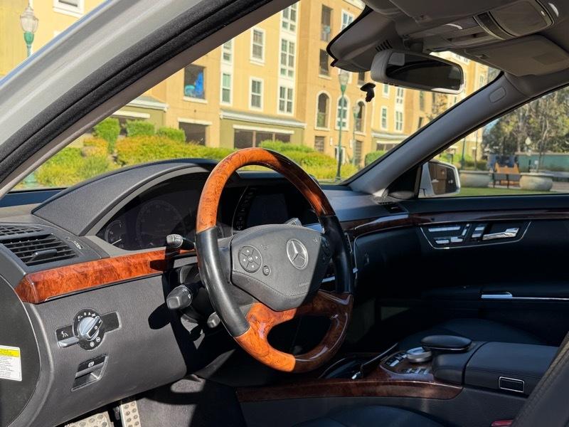 Mercedes-Benz S-Class S550 2010