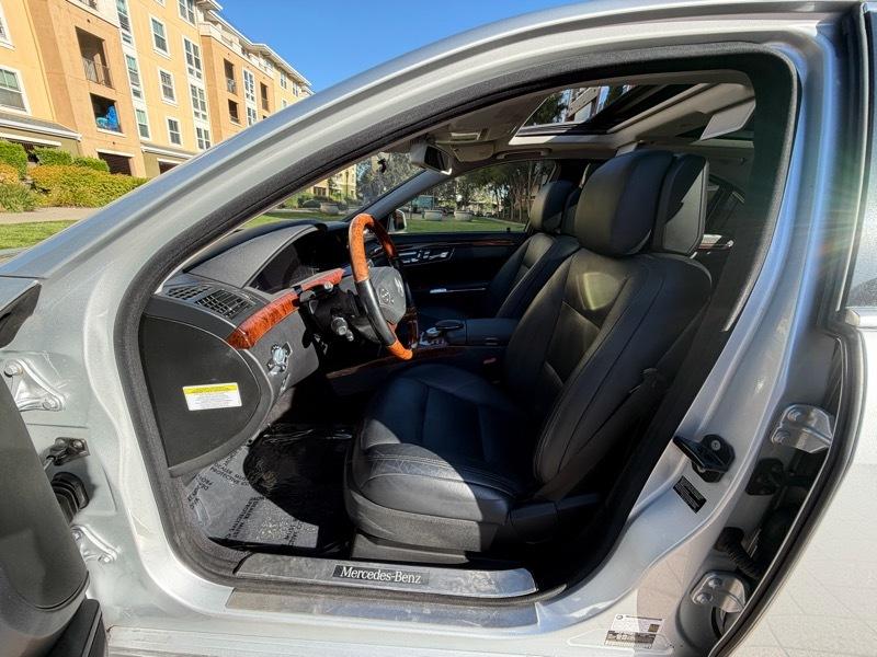 Mercedes-Benz S-Class S550 2010