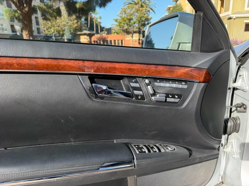 Mercedes-Benz S-Class S550 2010