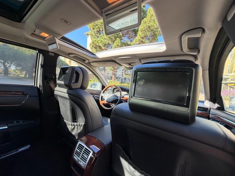 Mercedes-Benz S-Class S550 2010