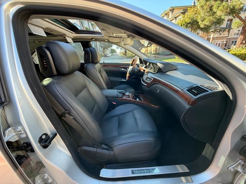Mercedes-Benz S-Class S550 2010