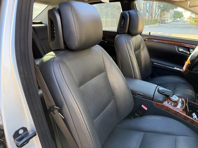 Mercedes-Benz S-Class S550 2010