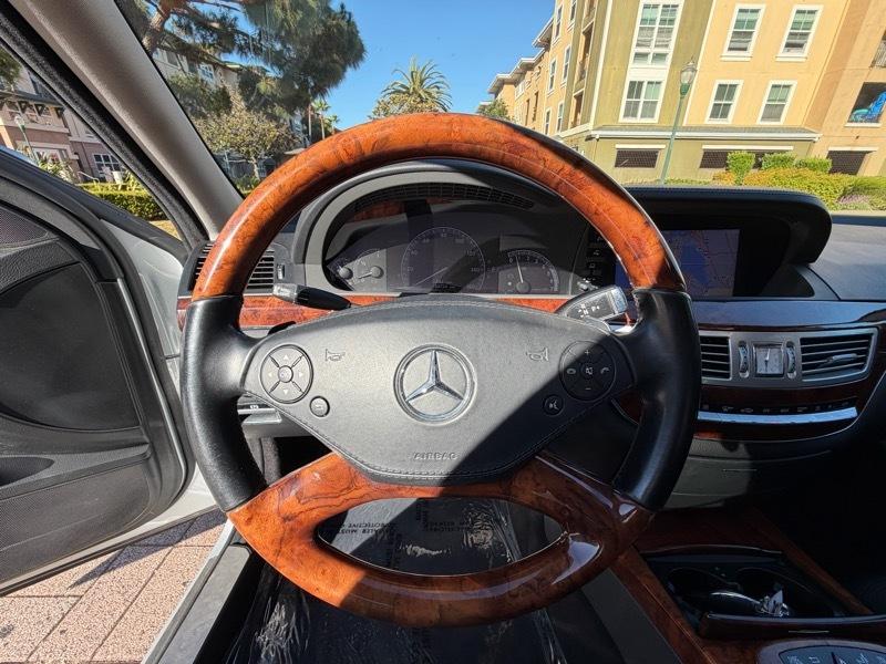 Mercedes-Benz S-Class S550 2010