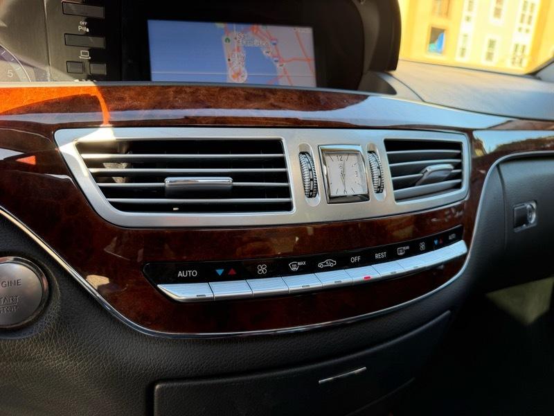 Mercedes-Benz S-Class S550 2010