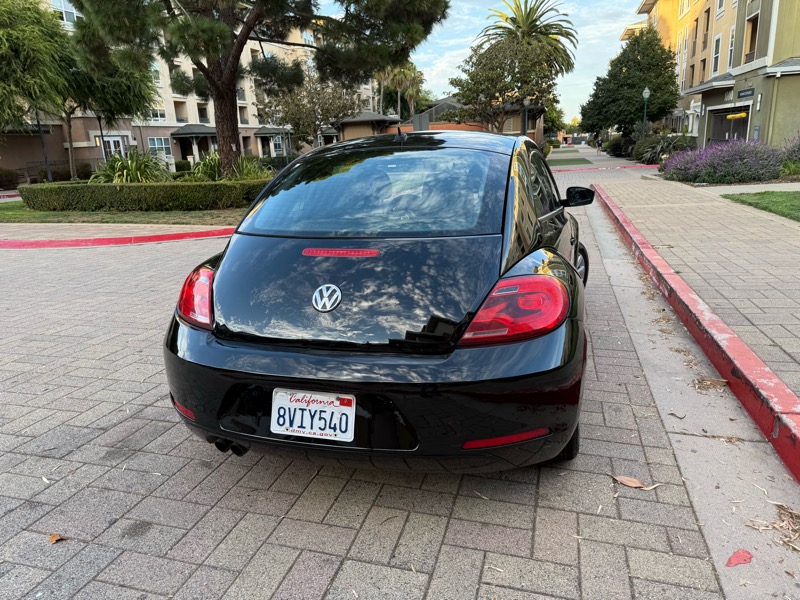 2014 Volkswagen Beetle 2.5L photo 4