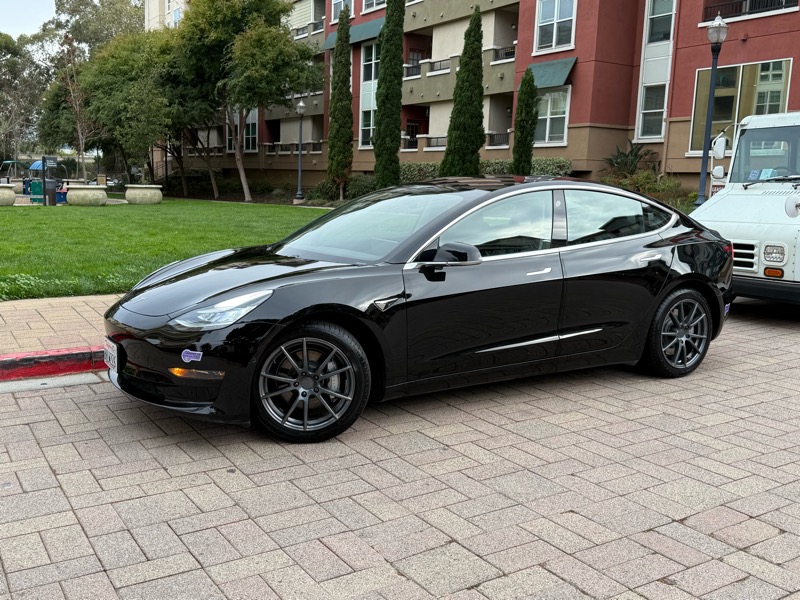 2018 Tesla Model 3 photo 3